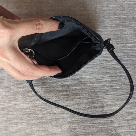 Calvin Klein wristlet black - Picture 2 of 6